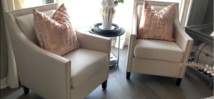 How to Place Accent Chairs in Living Room