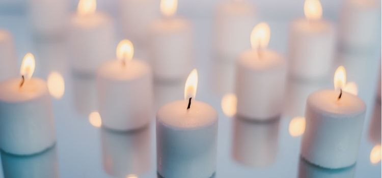 What Color Candles to Use for Cord Cutting
